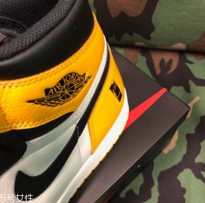 aj1黑黃腳趾會(huì)發(fā)售嗎？aj1黑黃腳趾實(shí)物曝光