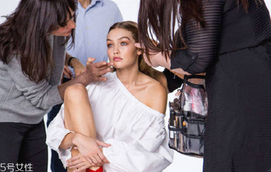 瑞藍玻尿酸是大分子的嗎 玻尿酸大分子和小分子的區(qū)別