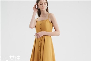 微胖穿什么連衣裙好看？微胖女生適合穿什么連衣裙？