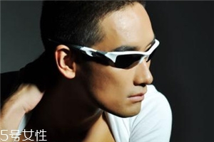 oakley眼鏡多少錢(qián)？歐克利眼鏡正品價(jià)格
