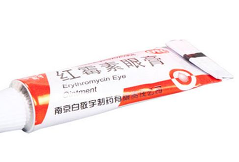 紅霉素眼膏是抗生素嗎？紅霉素眼膏含有抗生素嗎？