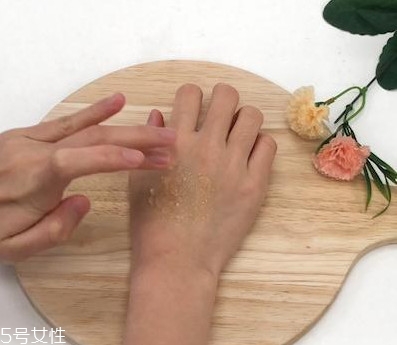 3種自做去黑頭面膜怎么做 3種自做去黑頭面膜怎么做