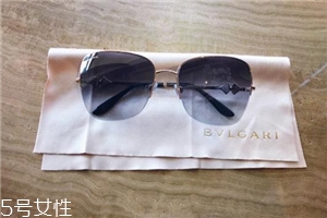 太陽鏡上的膠怎么清洗？太陽鏡上的膠水用什么洗？