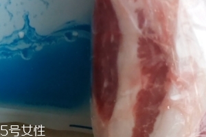 黑豬肉與白豬肉區(qū)別 黑豬肉與白豬肉哪個(gè)好吃？
