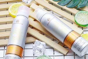 泰國(guó)皇家防曬噴霧多少錢？gold princess防曬噴霧