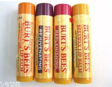 護(hù)唇膏涂睫毛有什么好處 護(hù)唇膏涂睫毛的正確方法 護(hù)唇膏涂睫毛有什么好處 護(hù)唇膏涂睫毛的正確方法