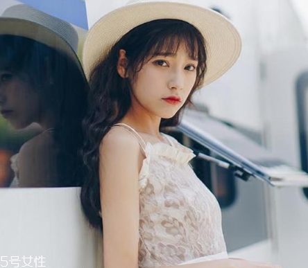 夏天拍照穿什么裙子好看？拍照適合穿什么裙子？