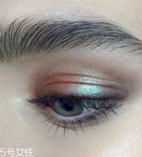 偏光色眼影能畫臥蠶嗎 偏光色眼影什么意思 偏光色眼影能畫臥蠶嗎 偏光色眼影什么意思