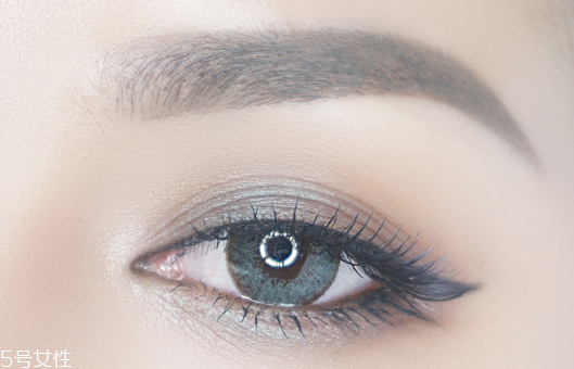 偏光色眼影能畫臥蠶嗎 偏光色眼影什么意思 偏光色眼影能畫臥蠶嗎 偏光色眼影什么意思