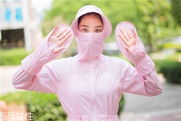 防曬衣可以防止曬黑嗎？防曬衣能不能防曬黑？