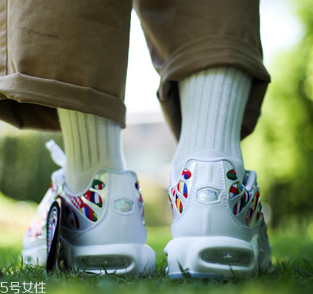 耐克國旗印花系列鞋子多少錢_有哪幾款？