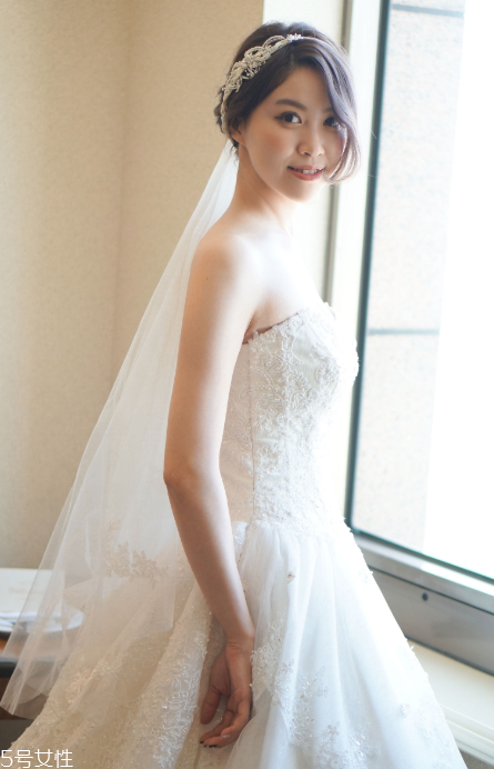 新娘劉海什么長度最好 新娘頭發(fā)多長最好 新娘劉海什么長度最好 新娘頭發(fā)多長最好