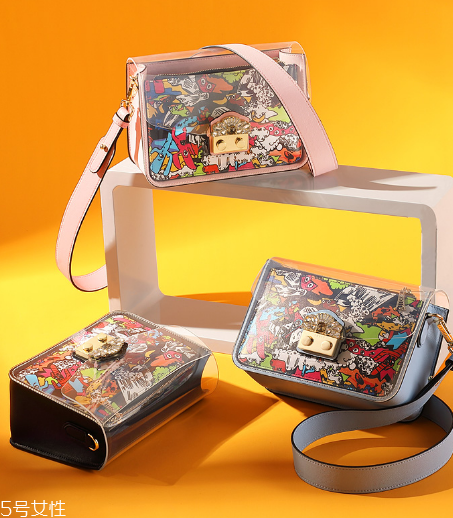 穿裙子背什么包包好看？穿裙子適合背什么包？