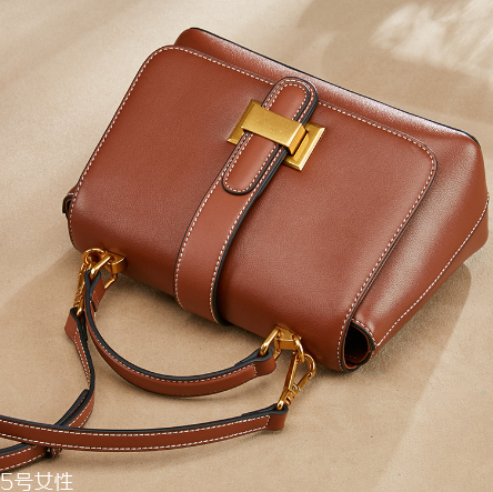 穿裙子背什么包包好看？穿裙子適合背什么包？