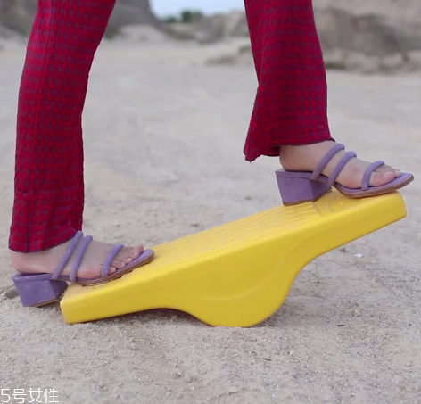 夏天穿紫色好看嗎？夏季紫色穿搭圖片