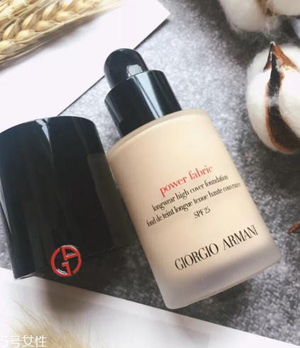 阿瑪尼權(quán)力粉底液2號(hào)色怎么樣 阿瑪尼權(quán)力粉底液試色 阿瑪尼權(quán)力粉底液2號(hào)色怎么樣 阿瑪尼權(quán)力粉底液試色