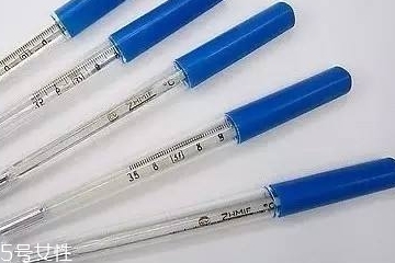 體溫計能放嘴巴里嗎？體溫計是放嘴巴里測嗎？