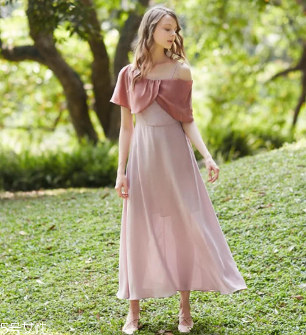 復(fù)古連衣裙怎么搭配？復(fù)古連衣裙搭配圖片