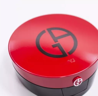 阿瑪尼粉底液和氣墊哪個(gè)好？阿瑪尼氣墊完勝粉底液