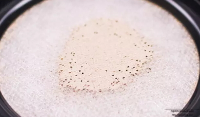 阿瑪尼粉底液和氣墊哪個(gè)好？阿瑪尼氣墊完勝粉底液