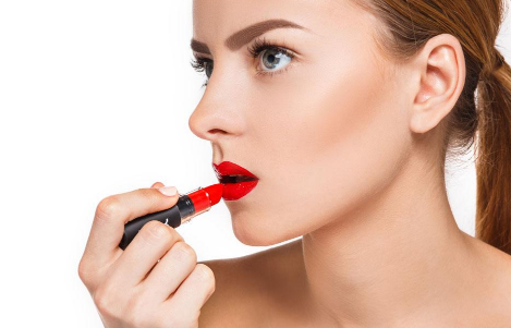 涂了口紅該怎么吃東西 涂了口紅吃東西的技巧 涂了口紅該怎么吃東西 涂了口紅吃東西的技巧