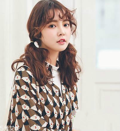 短劉海怎么扎丸子頭 清爽韓系短劉海丸子頭教程 短劉海怎么扎丸子頭 清爽韓系短劉海丸子頭教程