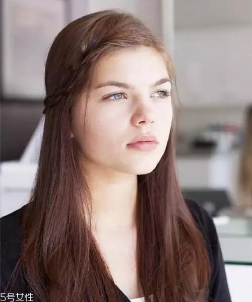 短劉海怎么扎丸子頭 清爽韓系短劉海丸子頭教程 短劉海怎么扎丸子頭 清爽韓系短劉海丸子頭教程