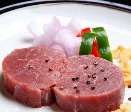 菲力牛排是合成的嗎？菲力牛排是牛里脊嗎？