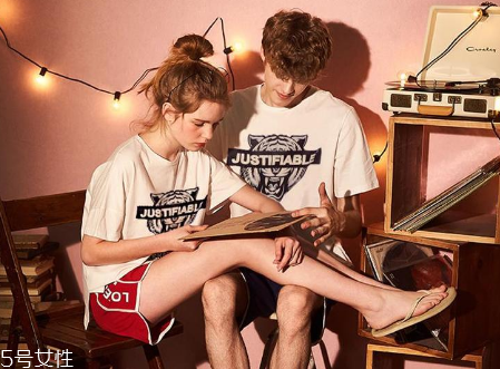 情侶裝怎么搭配？情侶裝搭配圖片