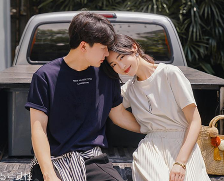 情侶裝怎么搭配？情侶裝搭配圖片