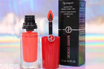 阿瑪尼小胖丁唇釉303號(hào)試色 阿瑪尼口紅303的顏色 阿瑪尼小胖丁唇釉303號(hào)試色 阿瑪尼口紅303的顏色