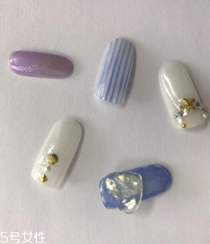如何做破洞牛仔美甲 破洞美甲簡單涂抹教程 如何做破洞牛仔美甲 破洞美甲簡單涂抹教程