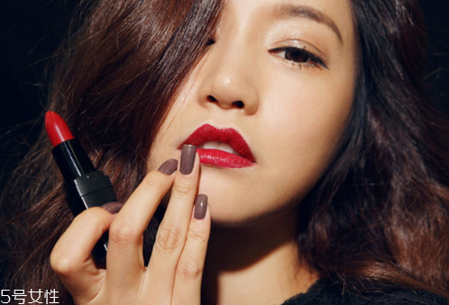口紅哪個(gè)牌子好用不貴 夏季適合的口紅顏色推薦 口紅哪個(gè)牌子好用不貴 夏季適合的口紅顏色推薦