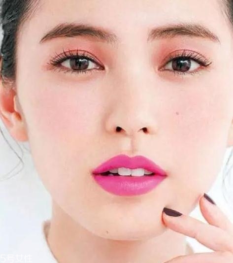 不掉色口紅怎么洗掉 不掉色口紅好嗎 不掉色口紅怎么洗掉 不掉色口紅好嗎