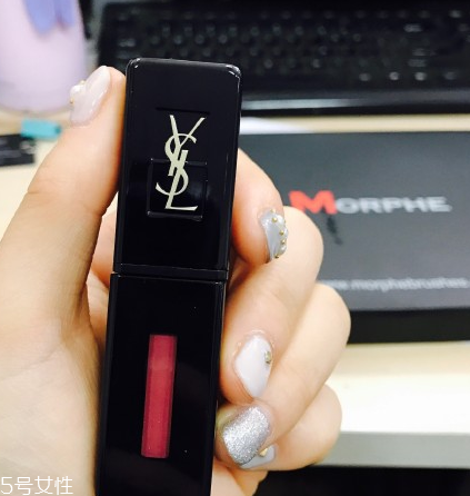 男生送女孩口紅代表什么 七夕送什么口紅 男生送女孩口紅代表什么 七夕送什么口紅