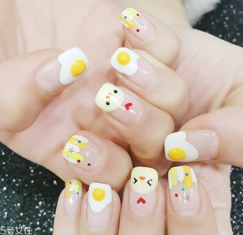 小雞美甲怎么做 4步驟畫出可愛小雞指甲 小雞美甲怎么做 4步驟畫出可愛小雞指甲