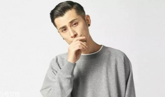 男生夏天適合剪什么發(fā)型 2018男生流行發(fā)型短發(fā) 男生夏天適合剪什么發(fā)型 2018男生流行發(fā)型短發(fā)