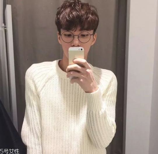 男生夏天適合剪什么發(fā)型 2018男生流行發(fā)型短發(fā) 男生夏天適合剪什么發(fā)型 2018男生流行發(fā)型短發(fā)