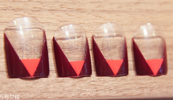 短指甲涂什么顏色顯手肥 短指甲不能碰的美甲圖案 短指甲涂什么顏色顯手肥 短指甲不能碰的美甲圖案