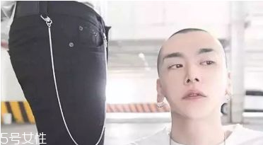 男生夏天適合剪什么發(fā)型 2018男生流行發(fā)型短發(fā) 男生夏天適合剪什么發(fā)型 2018男生流行發(fā)型短發(fā)