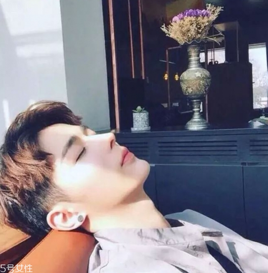 男生剪什么發(fā)型好看 男生懶人發(fā)型推薦 男生剪什么發(fā)型好看 男生懶人發(fā)型推薦