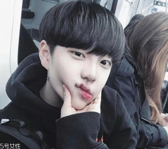 男生剪什么發(fā)型好看 男生懶人發(fā)型推薦 男生剪什么發(fā)型好看 男生懶人發(fā)型推薦