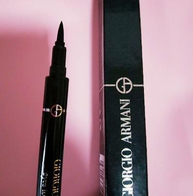 阿瑪尼眼線筆怎么樣？阿瑪尼眼線筆暈染嗎？