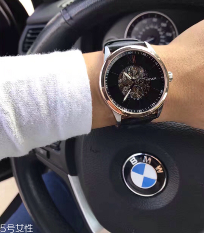 手表日期什么時候調最準確？手表什么時候調日期最好？