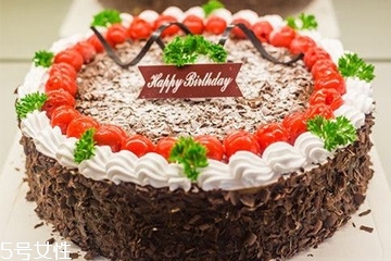 蛋糕尺寸適合多少人？6寸的蛋糕4個(gè)人吃夠嗎？