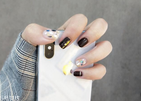 夏天美甲什么顏色顯手白 美甲圖片2022新款式夏款 夏天美甲什么顏色顯手白 美甲圖片2022新款式夏款