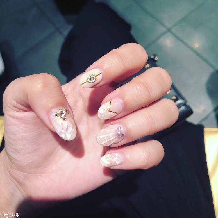 2022最新韓式美甲圖片 韓國(guó)熱門(mén)美甲款式推薦 2022最新韓式美甲圖片 韓國(guó)熱門(mén)美甲款式推薦
