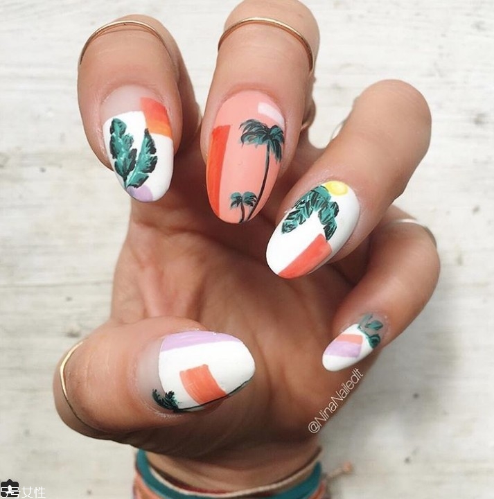 夏日海灘風美甲樣式 令指甲消暑的海灘風美甲圖案 夏日海灘風美甲樣式 令指甲消暑的海灘風美甲圖案