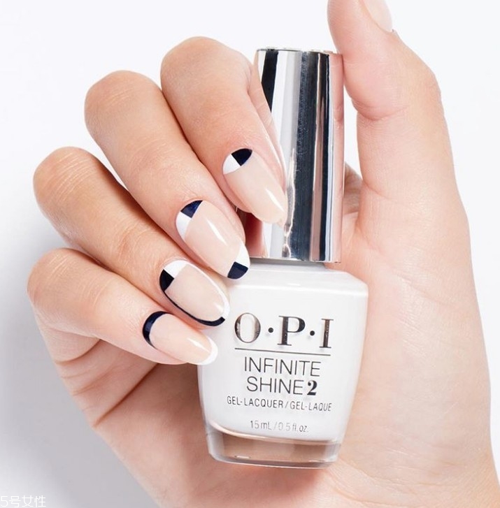 夏日海灘風美甲樣式 令指甲消暑的海灘風美甲圖案 夏日海灘風美甲樣式 令指甲消暑的海灘風美甲圖案