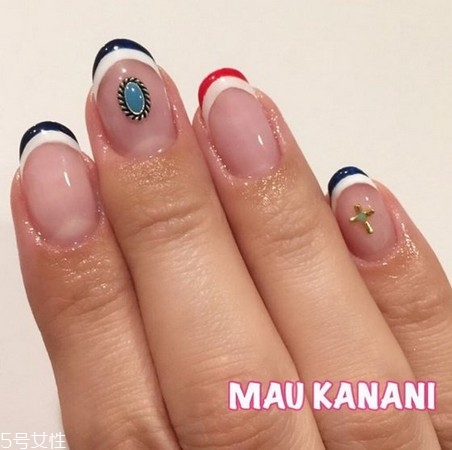 雙法式美甲是什么樣的 雙法式美甲和法式美甲有什么不同 雙法式美甲是什么樣的 雙法式美甲和法式美甲有什么不同